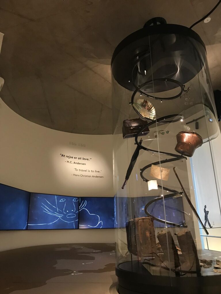 H. C. Anderseni Maja püsinäitus. Foto: Hegely Klaus.